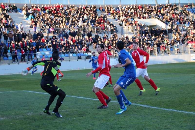 Imágenes del derbi.  / FOTOS: SANTOS JIMÉNEZ