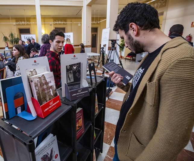 La feria de los autores sin fama