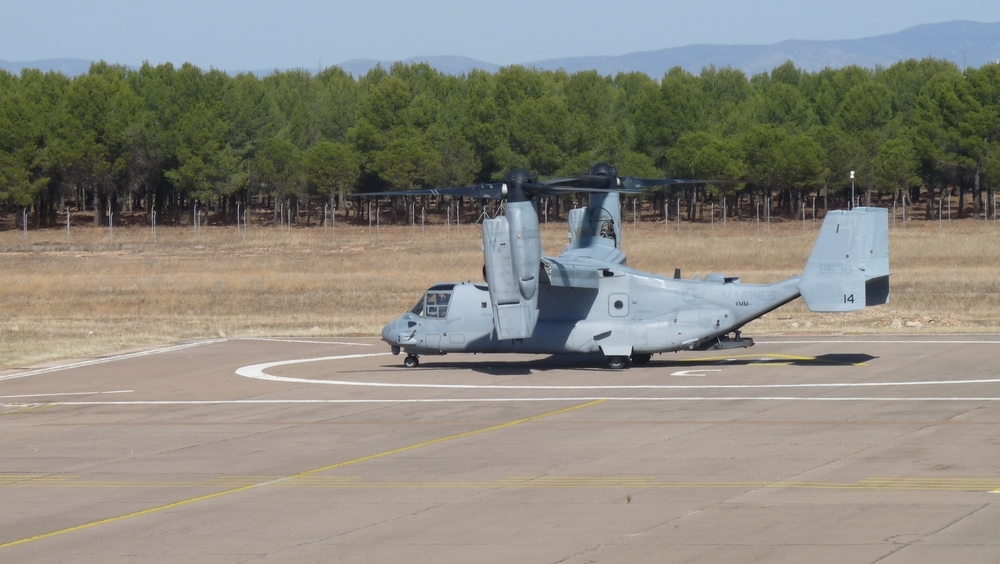 Osprey de los marines americanos se entrenan en el BHELA-I