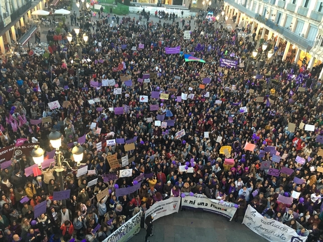 Ciudad Real se tiñe de violeta por el 8-M