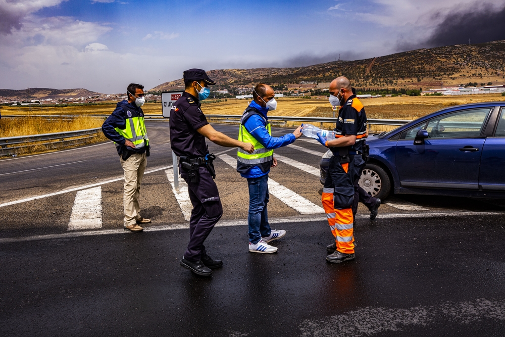 explosión de dos tanques en Repsol Puertollano, explosion de dos tanquen en el compelo petroquimico de Puertollano de Repsol por la caida de un rayo, emergencia, humo  / RUEDA VILLAVERDE