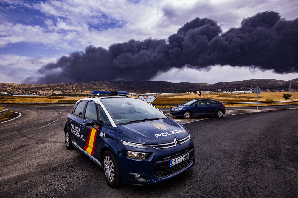 explosión de dos tanques en Repsol Puertollano, explosion de dos tanquen en el compelo petroquimico de Puertollano de Repsol por la caida de un rayo, emergencia, humo  / RUEDA VILLAVERDE