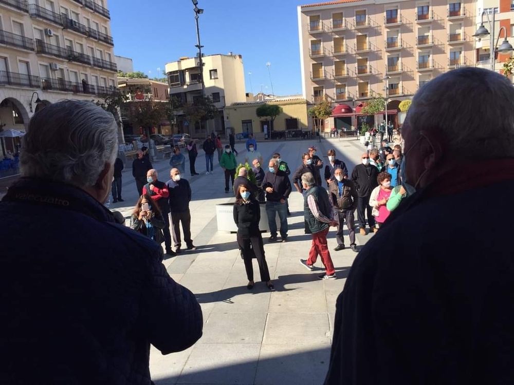 Tiran la uva como protesta por los bajos precios