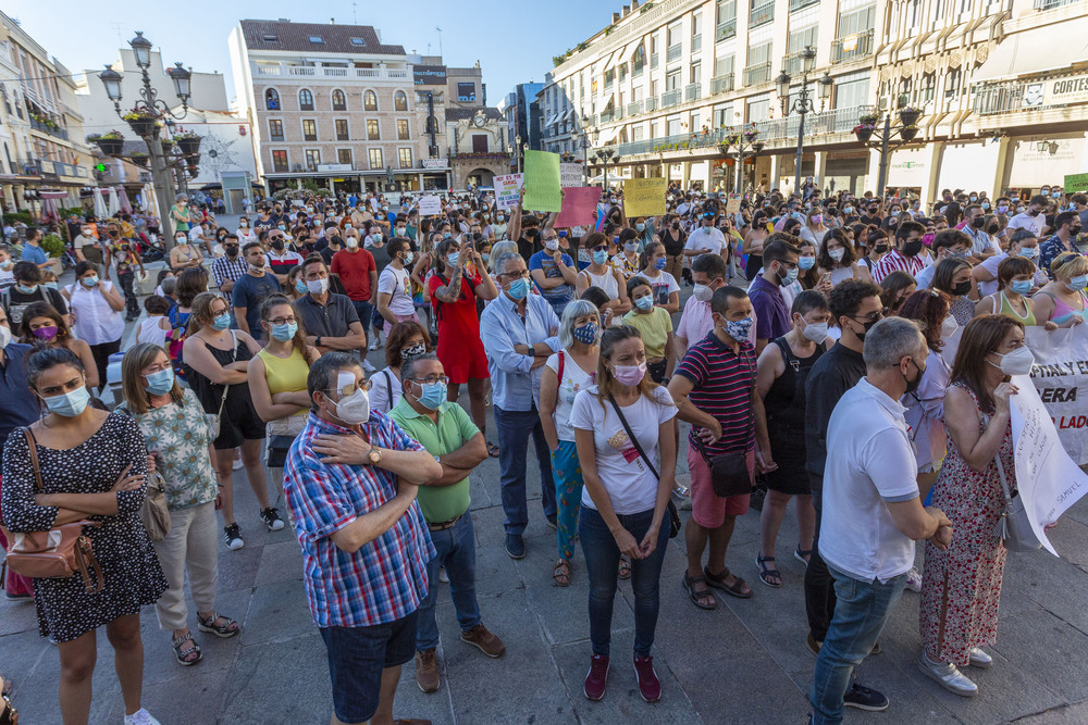 Medio millar de ciudadrealeños claman justicia por Samuel