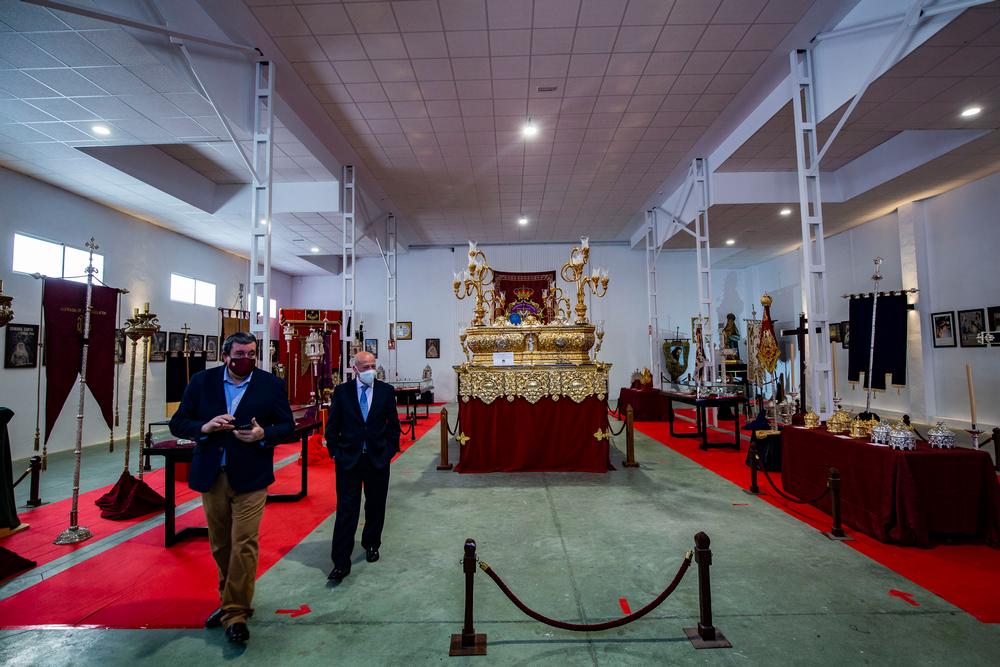 inaguración de la exposición de semana Santa, Semana Santa, en  el nuevo guardapasos de las cofradÁ­as de semana santa de ciudad real con Pilar Zamora  / RUEDA VILLAVERDE