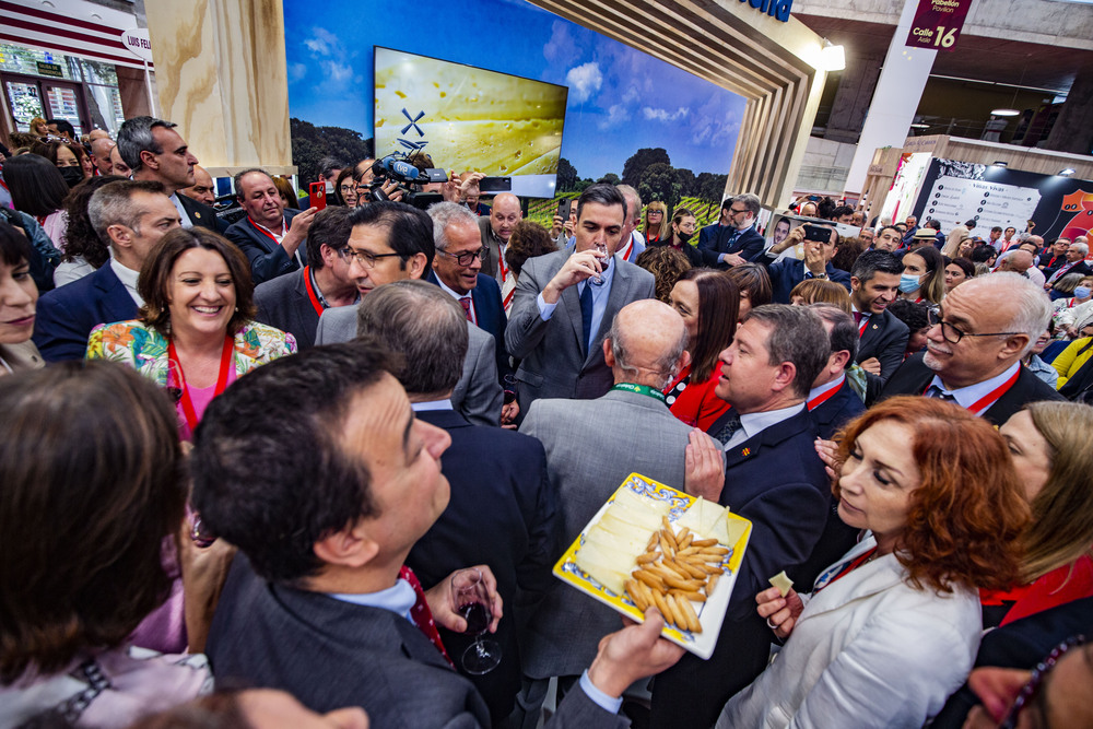 FENAVIN fenavín Pedro Sanchez, presidente del Gobierno, visita Fenavín y presenta el PERTE Agroalimentario por parte del Ministerio de Agricultura  / RUEDA VILLAVERDE