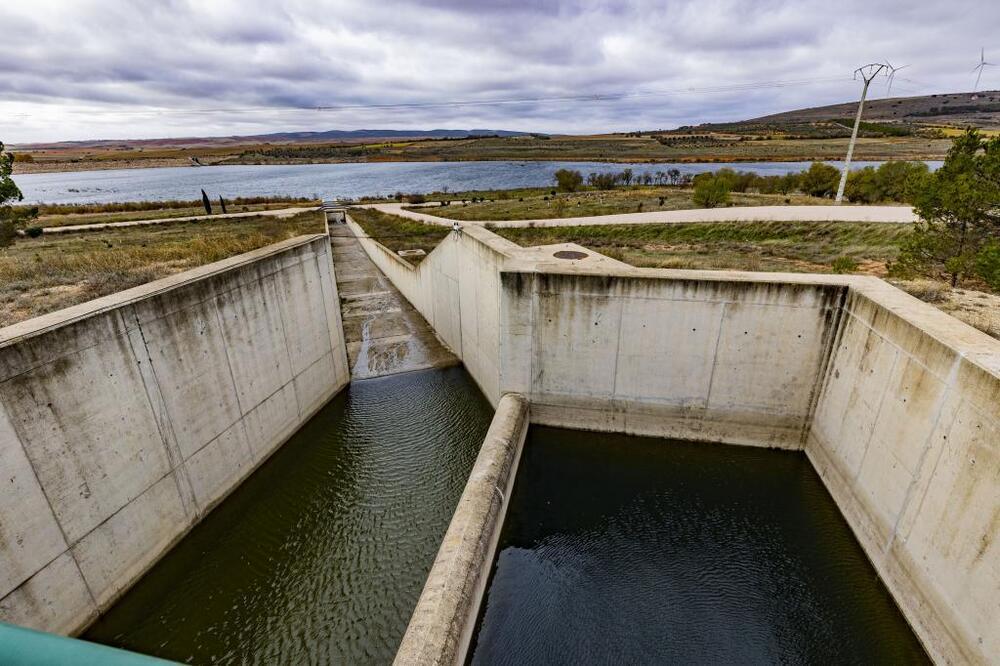 Instalaciones para el abastecimiento de la Tubería de la Llanura Manchega