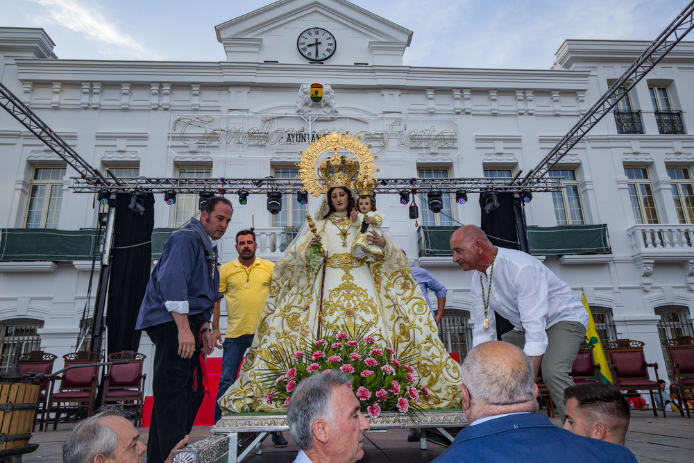 inaguracion de la feria de Tomellóso, patrona de Tomellóso Virgen de las Viñas, feria de Tomellóso ofrenda a la virgen  / RUEDA VILLAVERDE