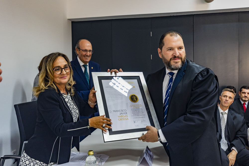 celebración de la Patrona de los abogados, Santa Teresa, entrega de medallas a los abogados que llevan 25 años de profesión, abogados, abgado, entrega de placas y medallas a los abogados que llevan 25 años de profesión  / RUEDA VILLAVERDE