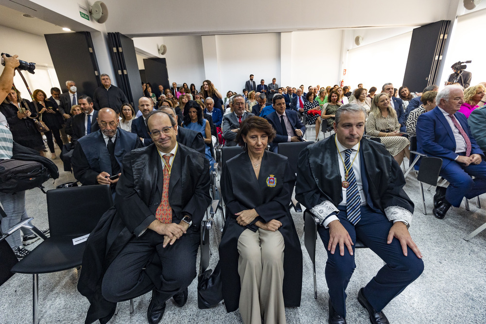 celebración de la Patrona de los abogados, Santa Teresa, entrega de medallas a los abogados que llevan 25 años de profesión, abogados, abgado, entrega de placas y medallas a los abogados que llevan 25 años de profesión  / RUEDA VILLAVERDE