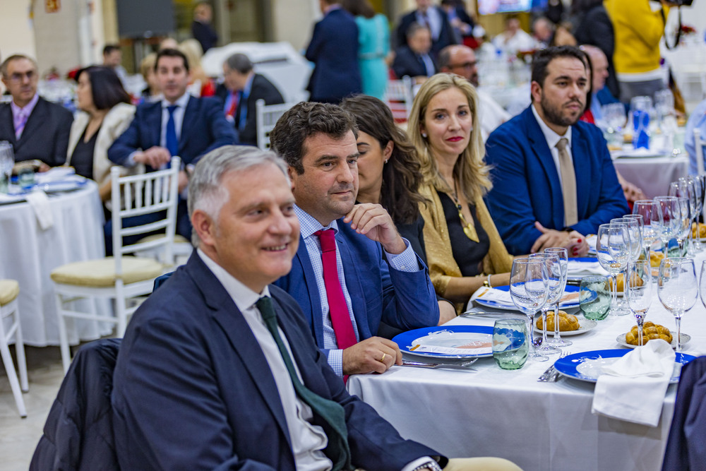 entrega de los premios empresariales de FECIR, en Ciudad Real, premios empresarios de Fecir,, con la asistencia de Emiliano García page y Jose Manuel Caballero que entrega uno de los premios a Diego MUrillo director de La Tribuna de Ciudad Real  / RUEDA VILLAVERDE