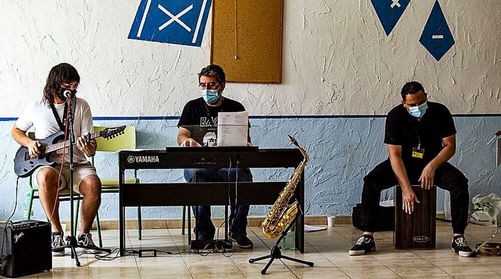 Abrir una ventana a la ciencia desde la cárcel