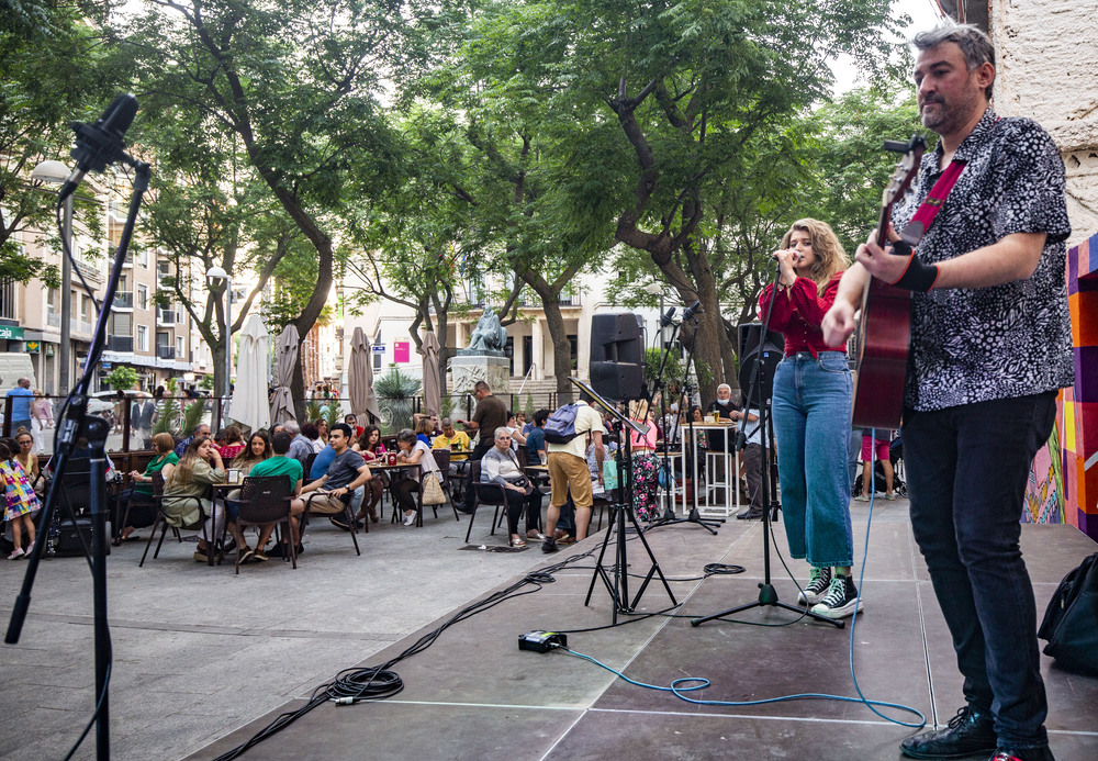 Noche Blanca en Ciudad Real, actos de la Noche Blanca, conciertos terrazas  tiendas    / RUEDA VILLAVERDE