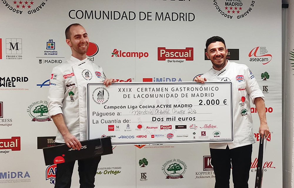 Los ganadores recibieron también un premio de 2.000 euros. 