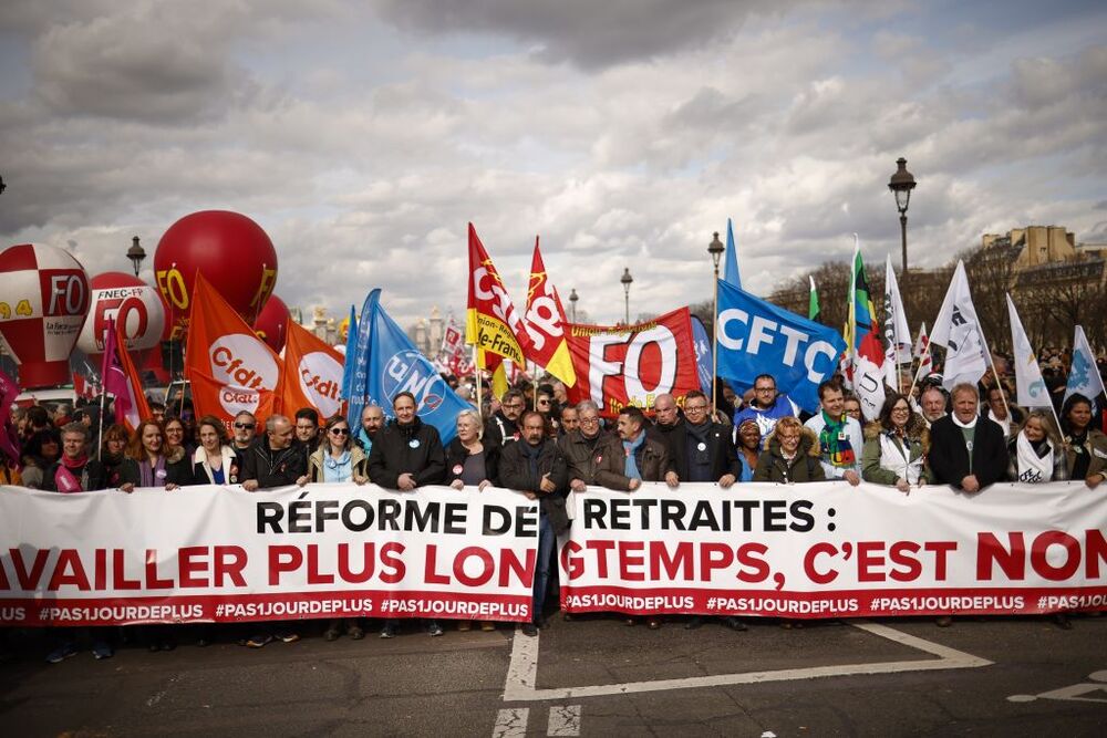 Protest against the government's reform of pensions  / YOAN VALAT