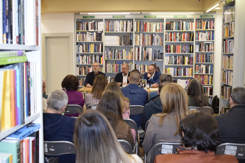 Castellanos presenta su libro sobre Carrero Blanco