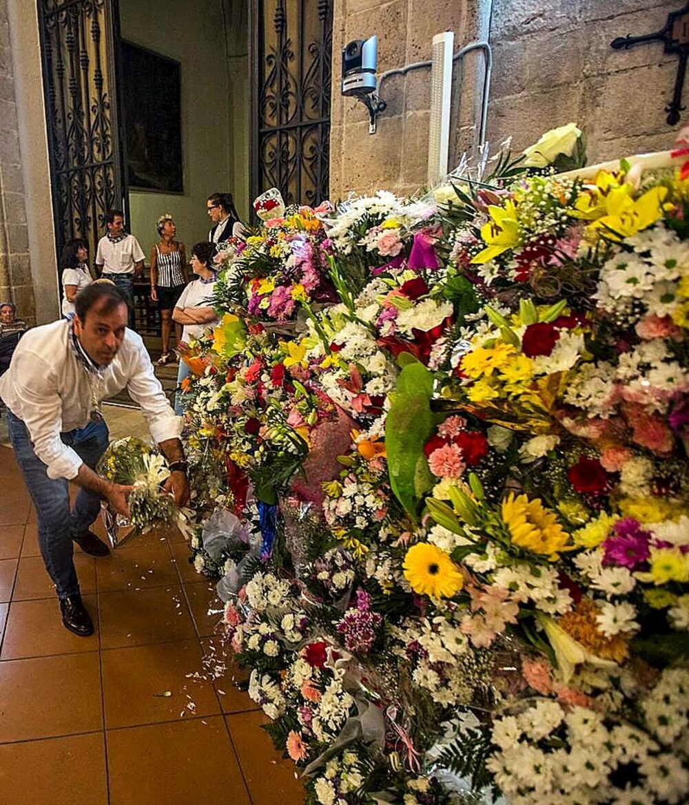 La ofrenda a la Virgen, el núcleo esencial de la fiesta