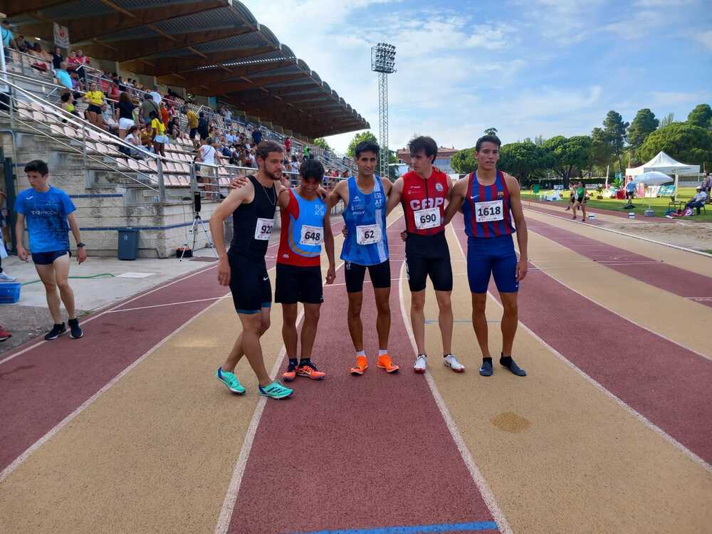 Finalistas de los 100 metros lisos.