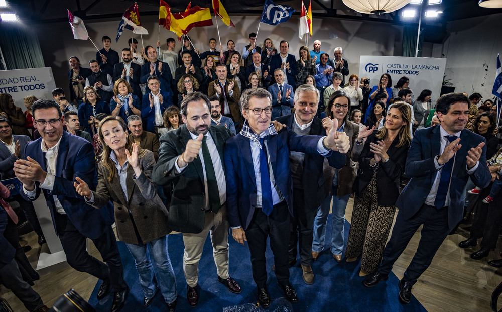 Alberto Nuñez Feijóo, presidente nacional del PP, presenta a Paco Cañizares como candidato a la alcaldía del ayto de ciudad real, t dá un mítin en ciudad real, junto a los candidatos del PP a las alcaldías de los pueblos de la provincia