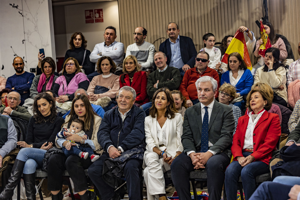 Alberto Nuñez Feijóo, presidente nacional del PP, presenta a Paco Cañizares como candidato a la alcaldía del ayto de ciudad real, t dá un mítin en ciudad real, junto a los candidatos del PP a las alcaldías de los pueblos de la provincia  / RUEDA VILLAVERDE