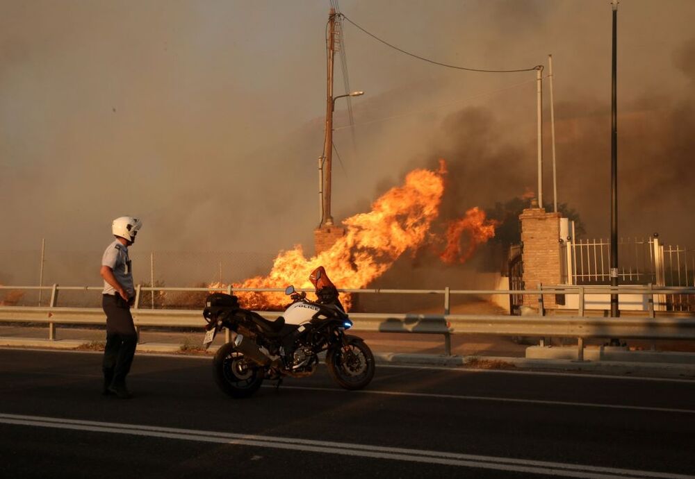 Wildfire in Attica  / ORESTIS PANAGIOTOU