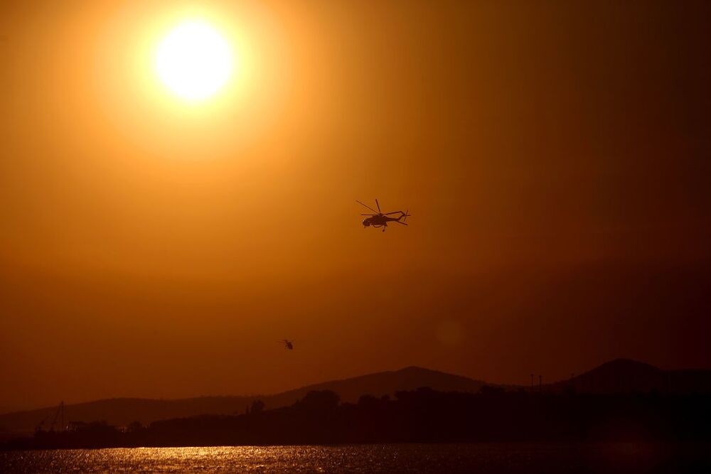 Los incendios forestales golpean Ática, Grecia  / ORESTIS PANAGIOTOU