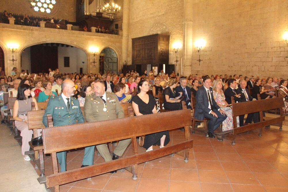 Devoción a la patrona en la misa de la Octava