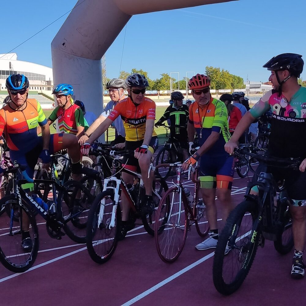 Más de 1.000 personas participan en el Día de la Bicicleta