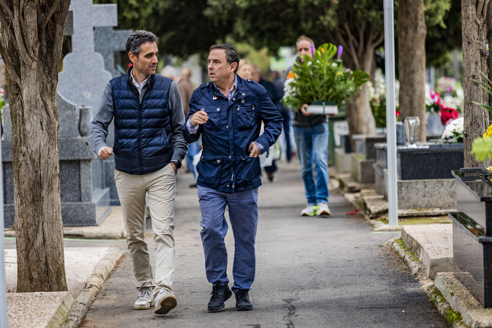 Dispositivo especial en el cementerio por Todos los Santos