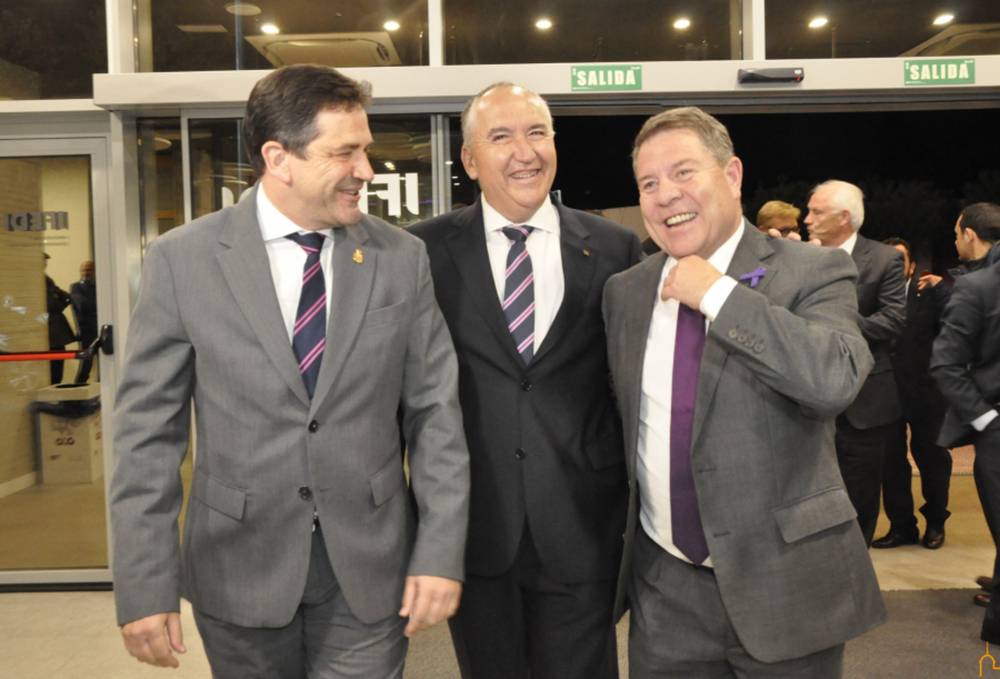 Valverde, con Page y Marín.