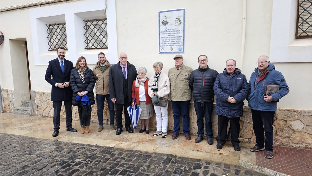 Una cerámica en el 'San José' recuerda su historia 