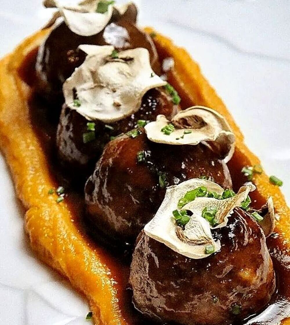 Albóndigas de corzo rellenas de foie. 