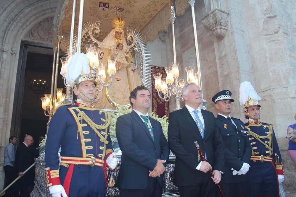 Devoción a la patrona en la misa de la Octava