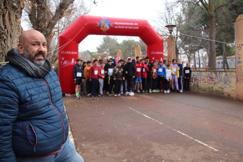 El IES María Zambrano viste de Navidad el parque Alces