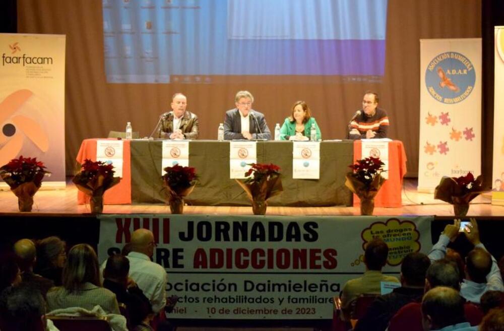 ADARF profundiza sobre la aceptación de las adicciones