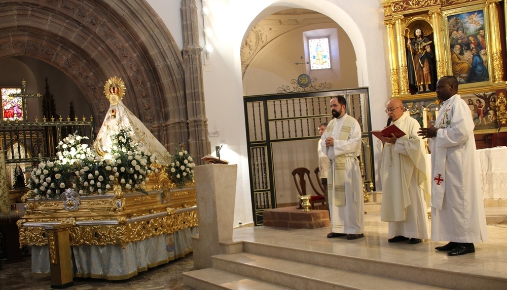 La Solana se llena de emoción durante la caravana blanca 