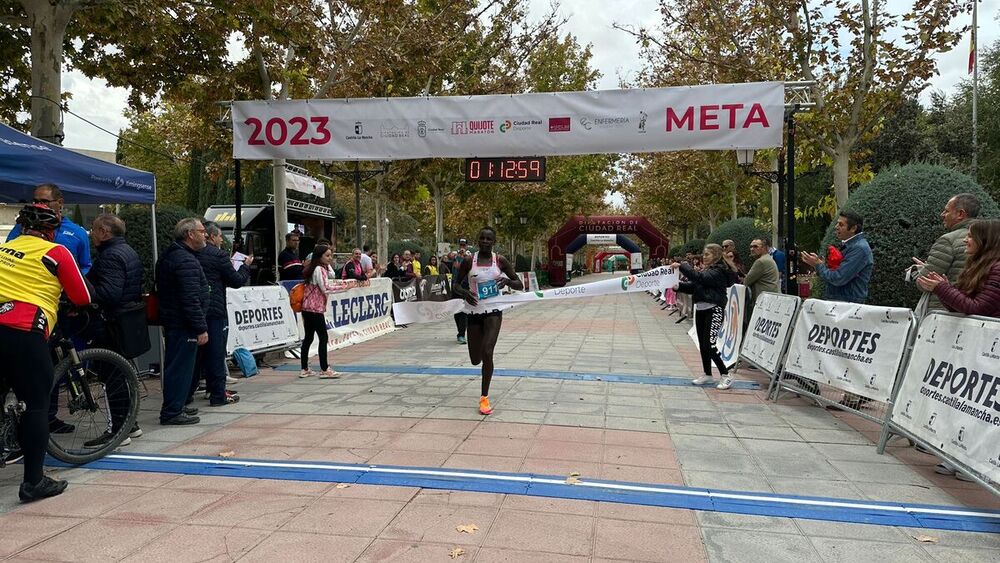 Massat da como ganador a Kariuki en la Media Maratón