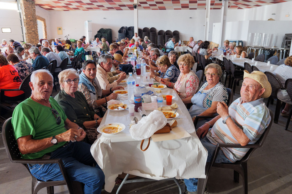 González agradece la contribución de los mayores a la sociedad