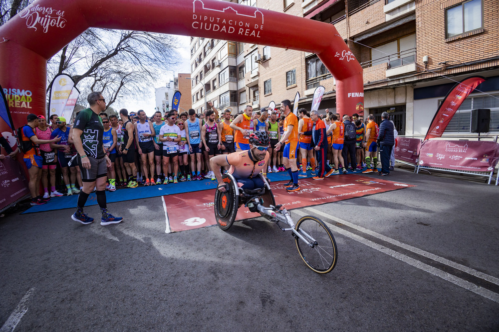 Massat y García-Cervigón triunfan en la Carrera Urbana