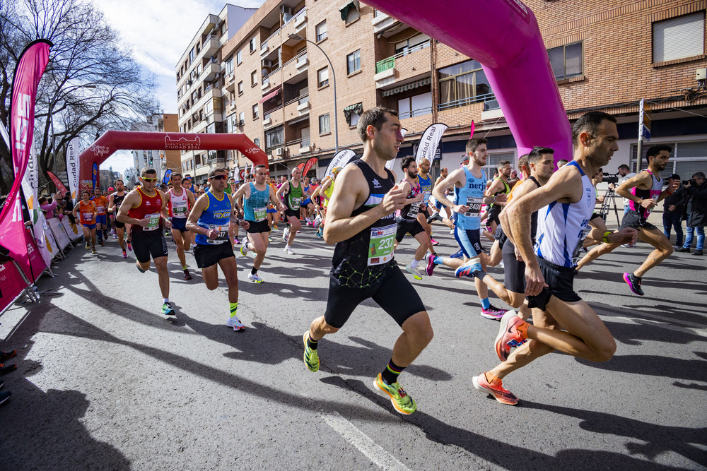 Massat y García-Cervigón triunfan en la Carrera Urbana