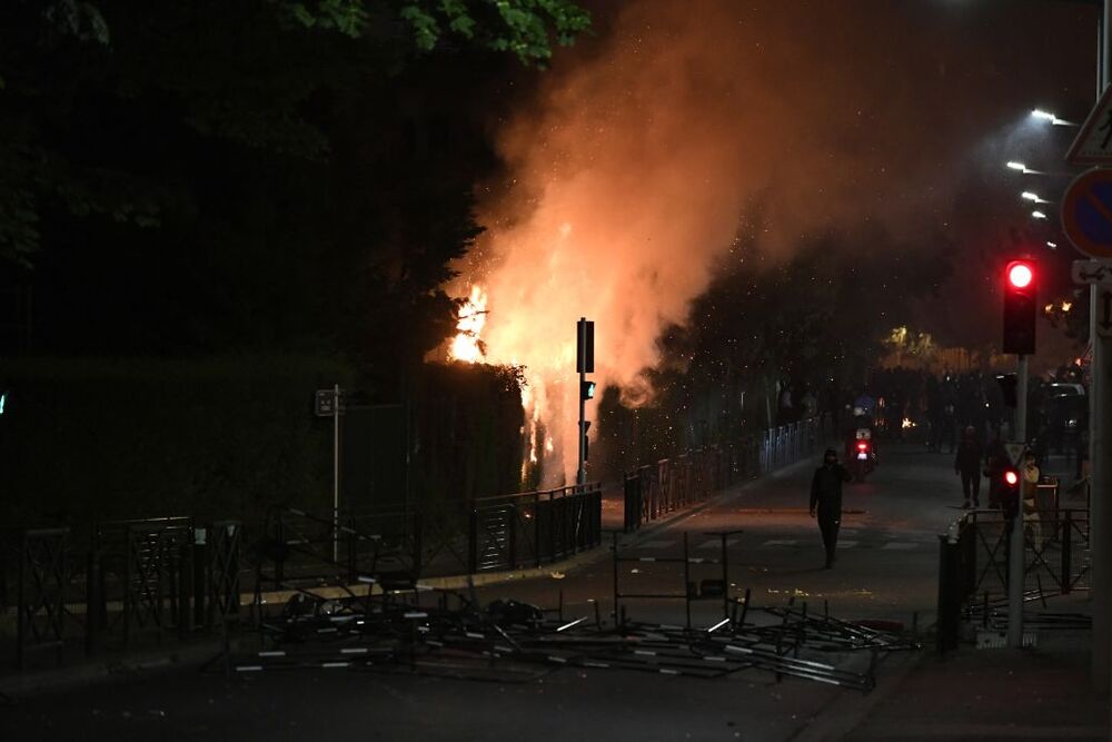 Riots in Nanterre after teenager was killed by police  / JULIEN MATTIA