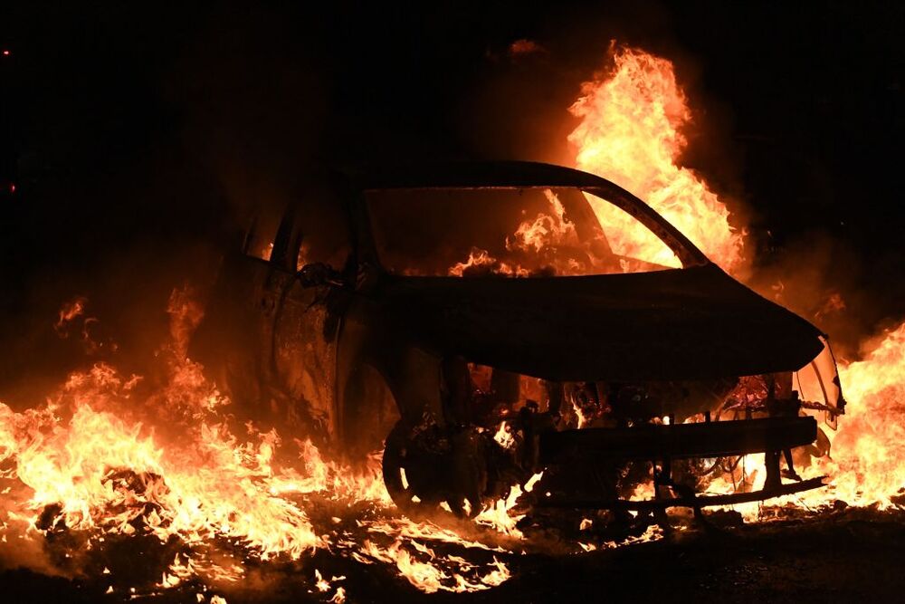 Riots in Nanterre after teenager was killed by police  / JULIEN MATTIA