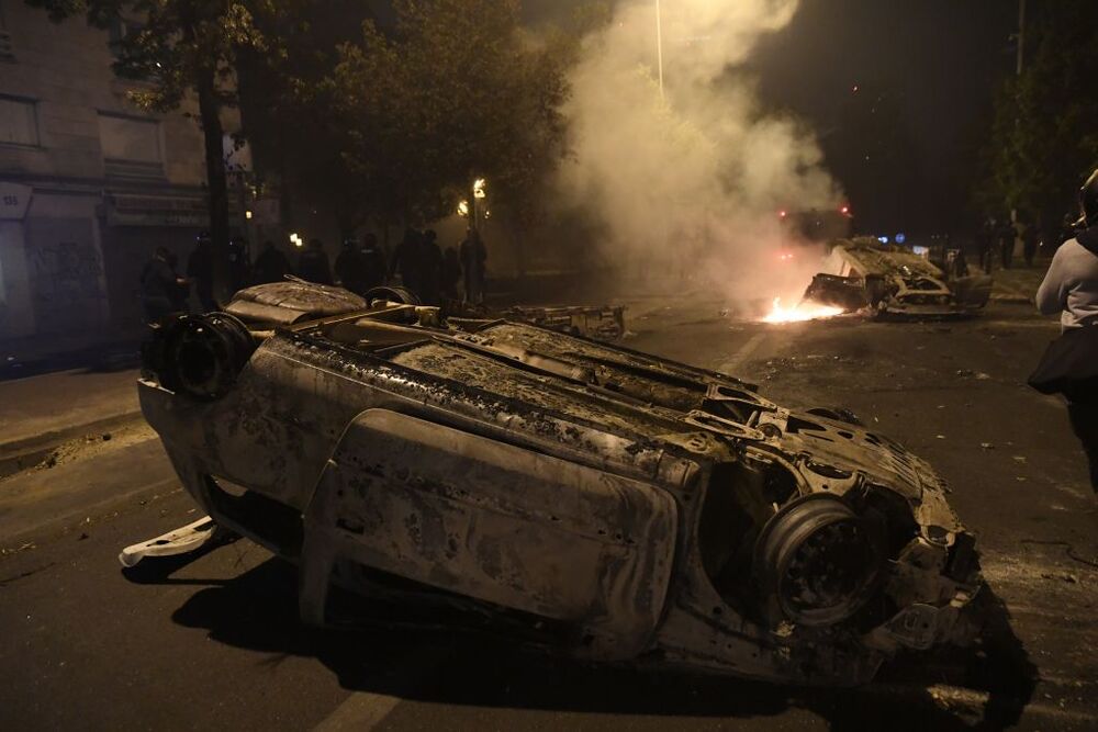 Riots in Nanterre after teenager was killed by police  / JULIEN MATTIA