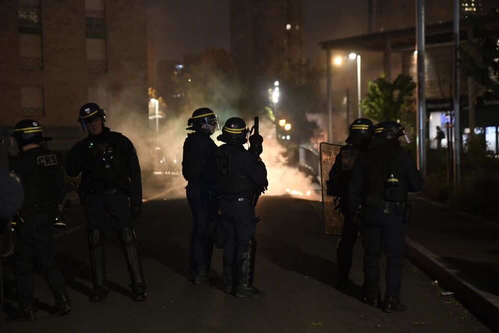 Riots in Nanterre after teenager was killed by police  / JULIEN MATTIA