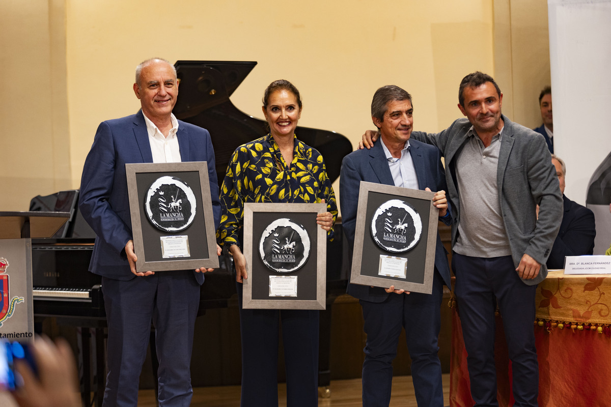 Entrega de los Premios Vino y Cultura 2023 organizada por la D.O. La Mancha, vino  / RUEDA VILLAVERDE