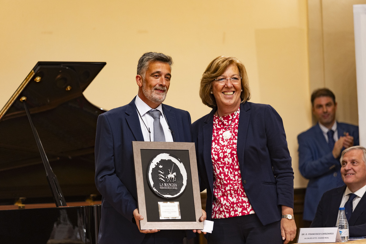 Entrega de los Premios Vino y Cultura 2023 organizada por la D.O. La Mancha, vino  / RUEDA VILLAVERDE