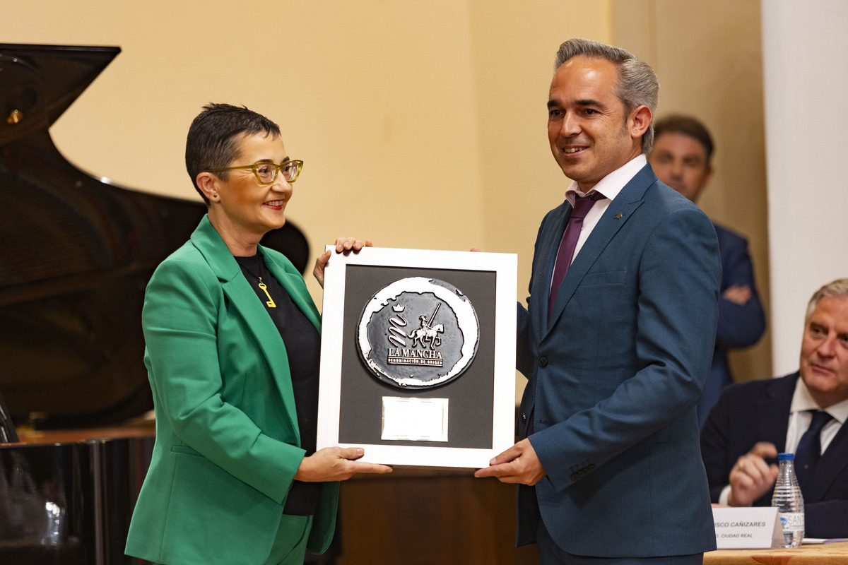 Entrega de los Premios Vino y Cultura 2023 organizada por la D.O. La Mancha, vino  / RUEDA VILLAVERDE