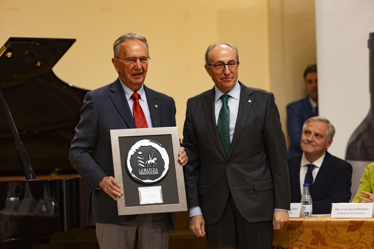 Entrega de los Premios Vino y Cultura 2023 organizada por la D.O. La Mancha, vino  / RUEDA VILLAVERDE