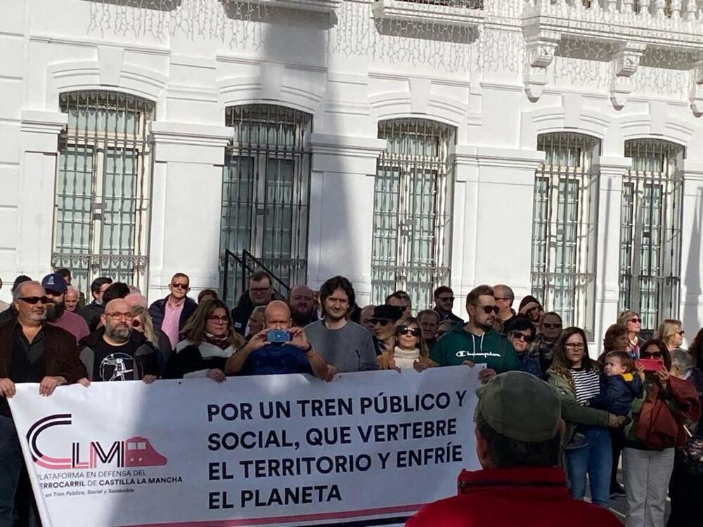 Tomelloso reivindica un tren público, social y sostenible 