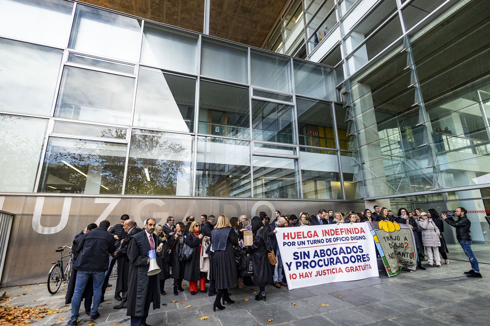 Abogados y Procuradores reclaman por un turno de oficio justo